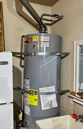 https://sevillegrovehotwater.com.au/uploads/2025/06/electric-hot-water-system-58767.jpg