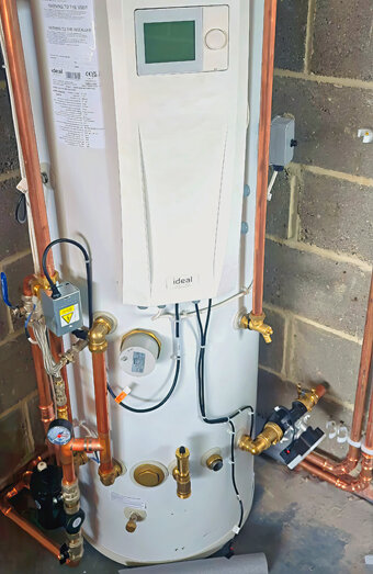 https://sevillegrovehotwater.com.au/uploads/2025/06/gas-hot-water-system-13675.jpg