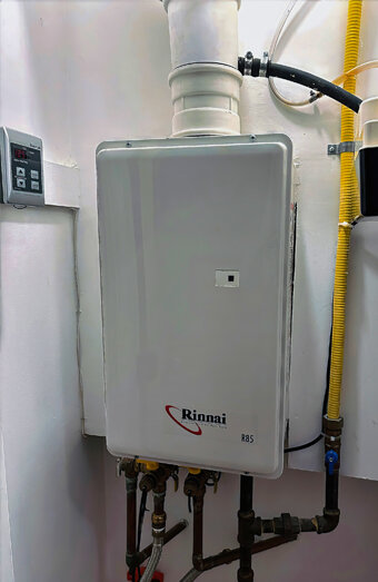 https://sevillegrovehotwater.com.au/uploads/2025/06/hot-water-87450.jpg