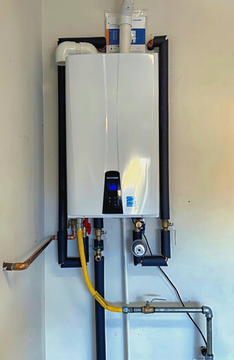 https://sevillegrovehotwater.com.au/uploads/2025/06/instant-hot-water-systems-63860.jpg